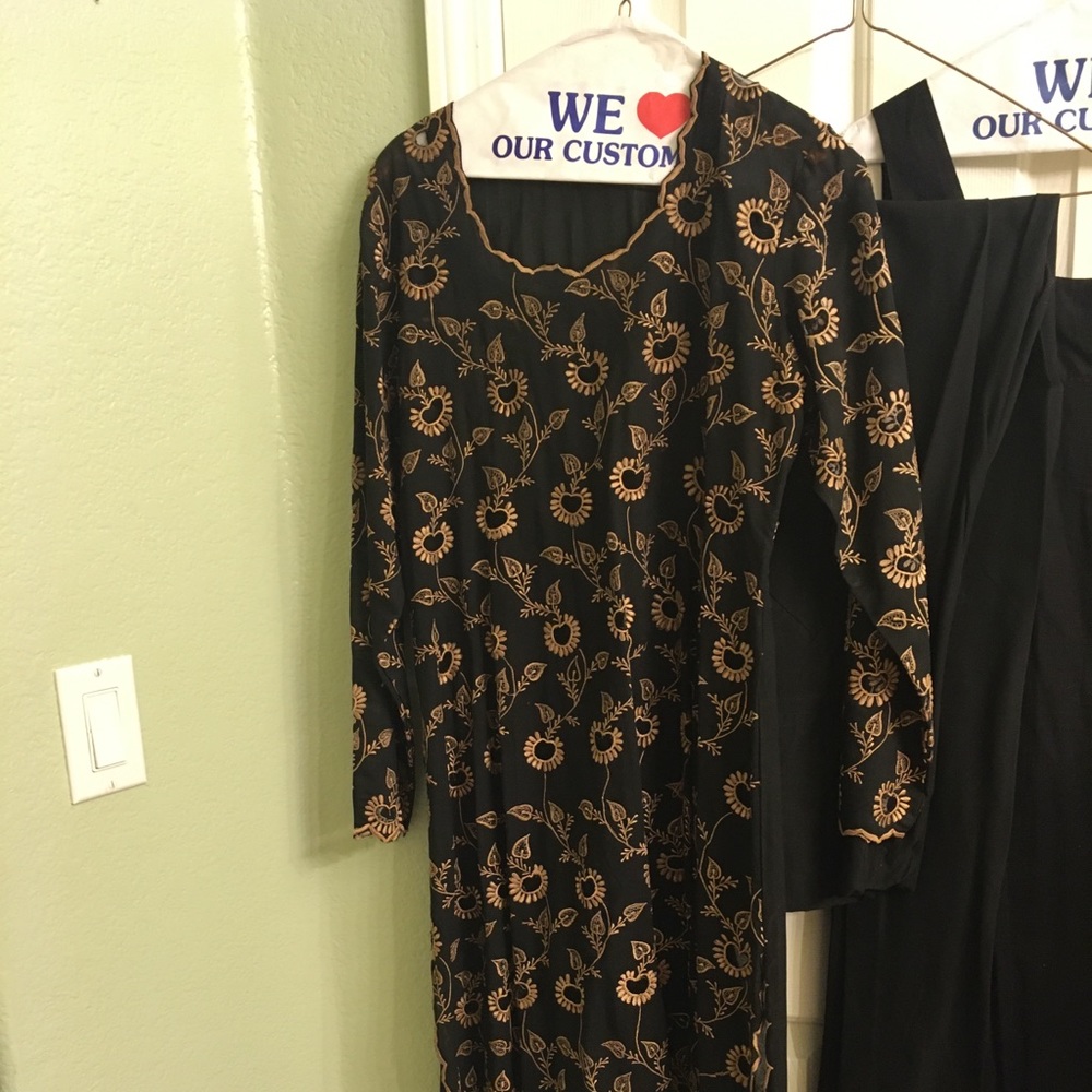 Harem pants, shawl,Tunic, &under garment black